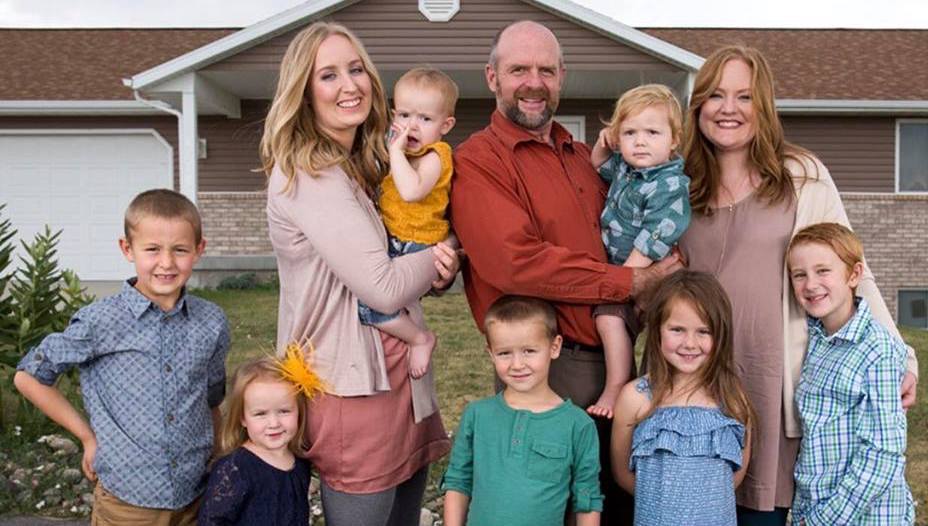 the-alldredge-family-seeking-sister-wife